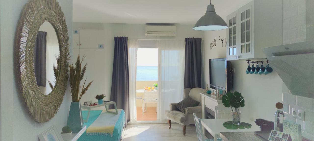 El Estudio De La Playa Benalbeach Holidays Deluxe ベナルマデナ エクステリア 写真