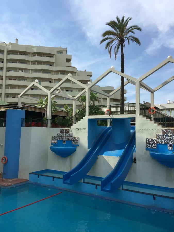El Estudio De La Playa Benalbeach Holidays Deluxe ベナルマデナ エクステリア 写真