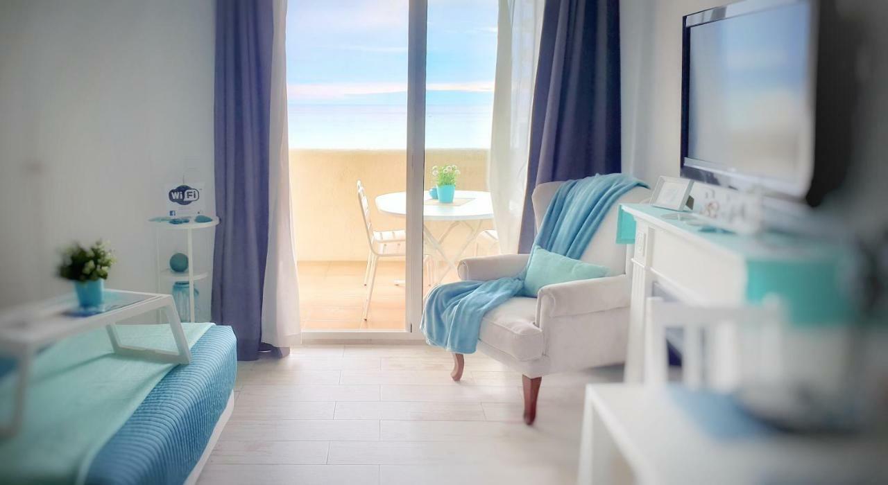 El Estudio De La Playa Benalbeach Holidays Deluxe ベナルマデナ エクステリア 写真
