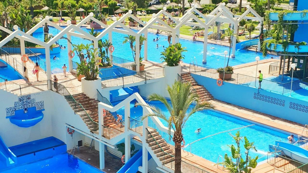 El Estudio De La Playa Benalbeach Holidays Deluxe ベナルマデナ エクステリア 写真