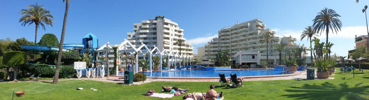 El Estudio De La Playa Benalbeach Holidays Deluxe ベナルマデナ エクステリア 写真