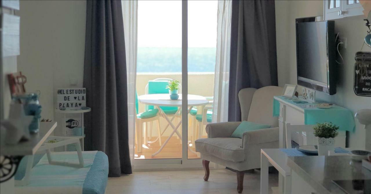 El Estudio De La Playa Benalbeach Holidays Deluxe ベナルマデナ エクステリア 写真
