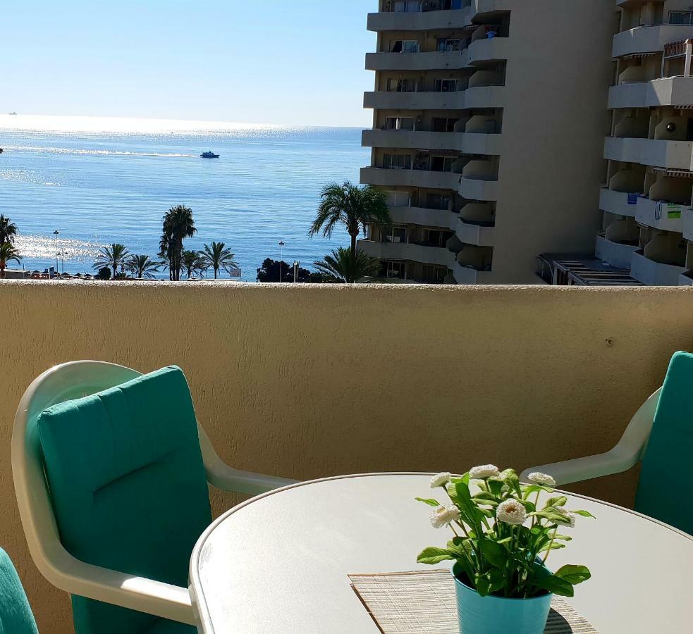 El Estudio De La Playa Benalbeach Holidays Deluxe ベナルマデナ エクステリア 写真